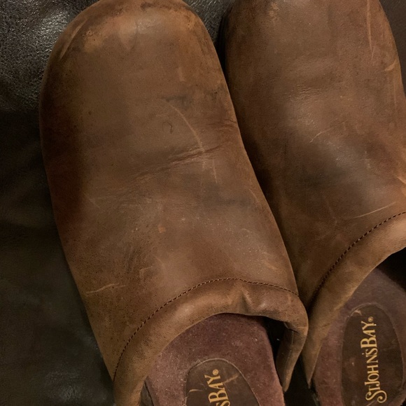 Brown Clogs - Picture 1 of 5